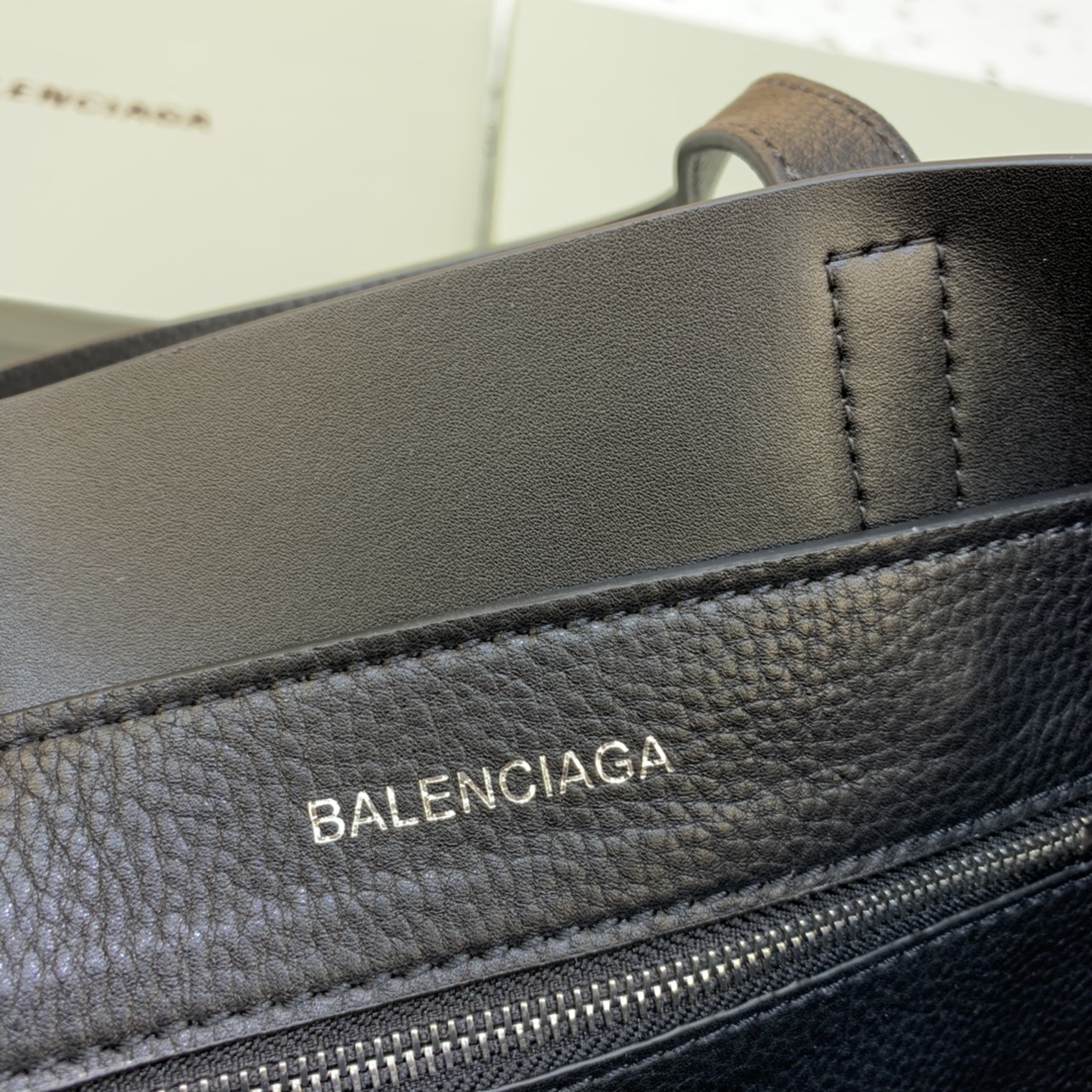 Balenciaga Everyday XXS Tote Bag Black